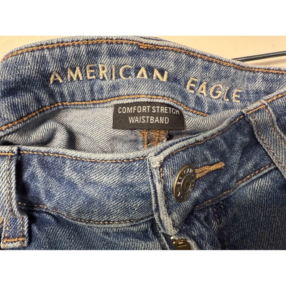 American Eagle Outfitters Womens Size 8 Jeans Ripped Medium Wash Comfort Stretch